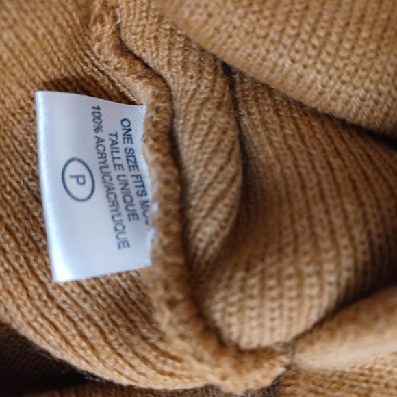 GOOMBA Mario Bros knit hat - Picture 3 of 6